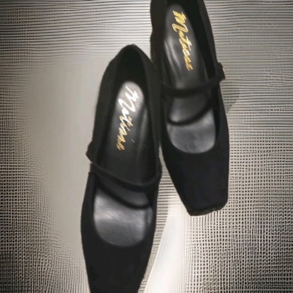 Matisse Mirabelle Mary Jane pumps, featuring a square toe and a buckled strap. - Picture 5 of 8